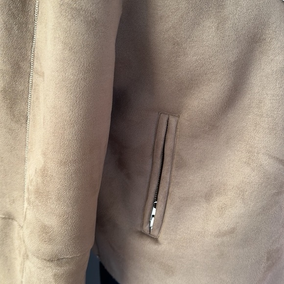 Zara Suede-like Bomber Jacket with Sherpa Lining - Picture 5 of 11